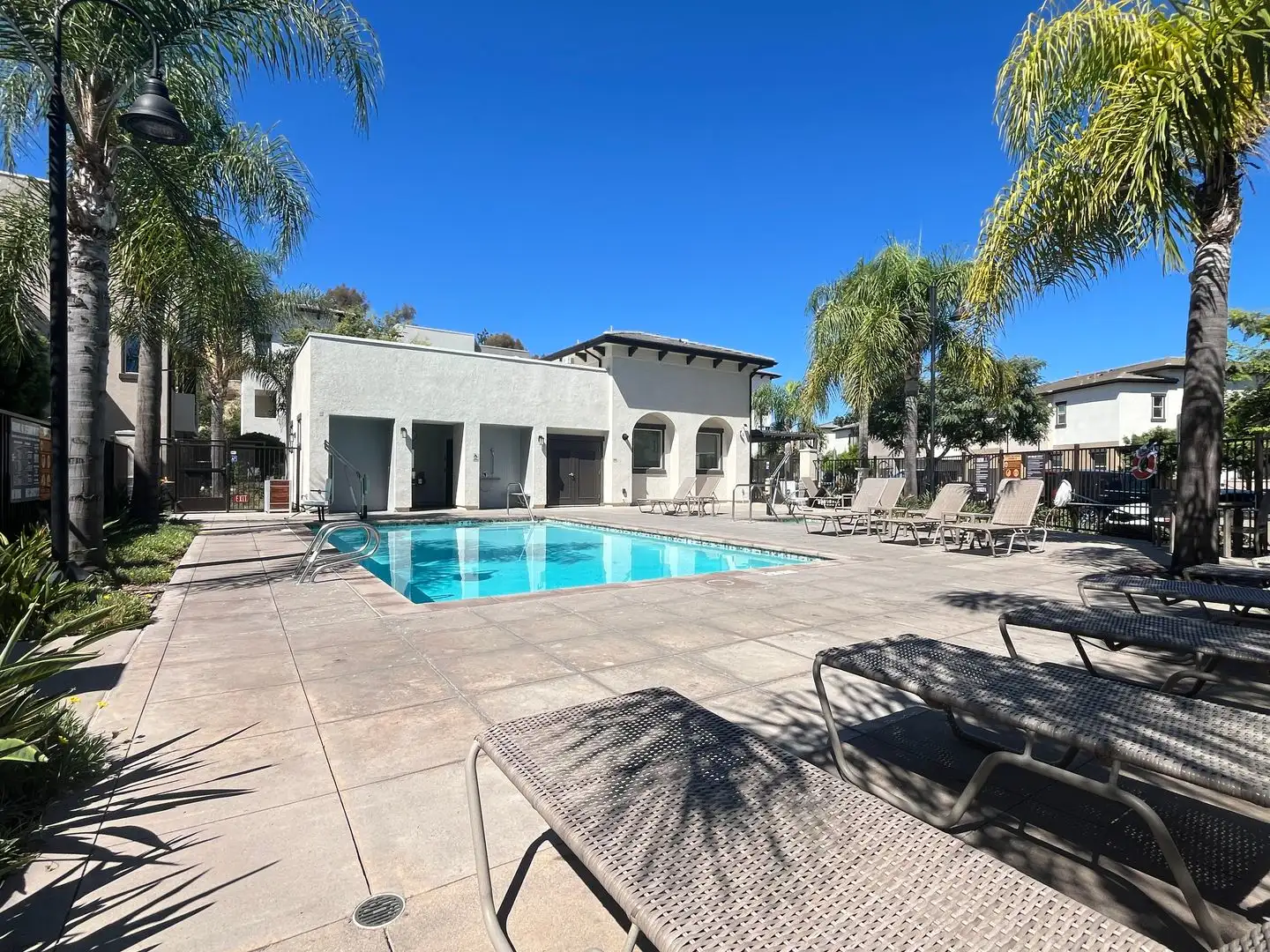 3bd/3ba Townhome in Skyline Townhomes photo 5
