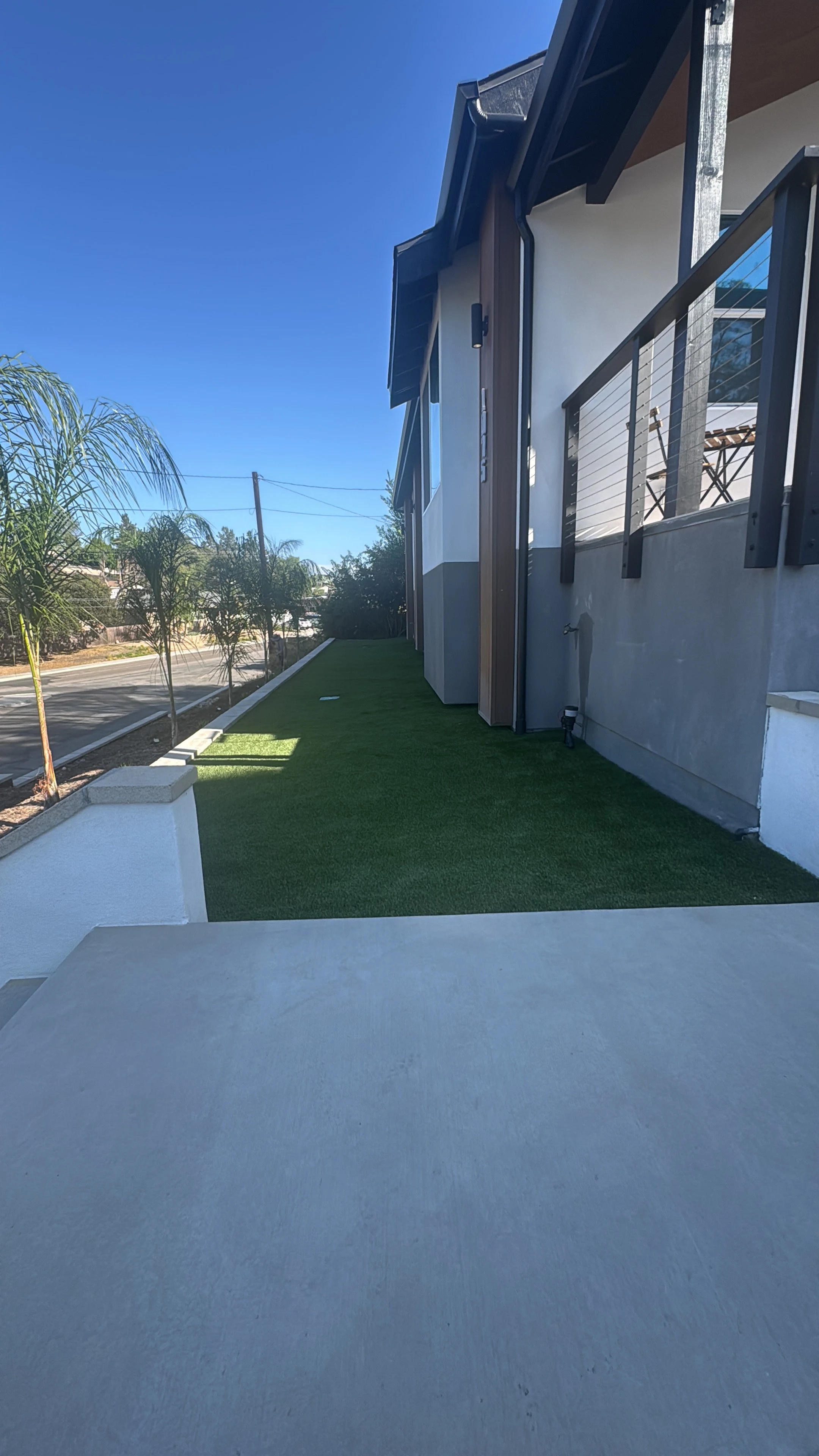 1075 Garfield Ave photo 3
