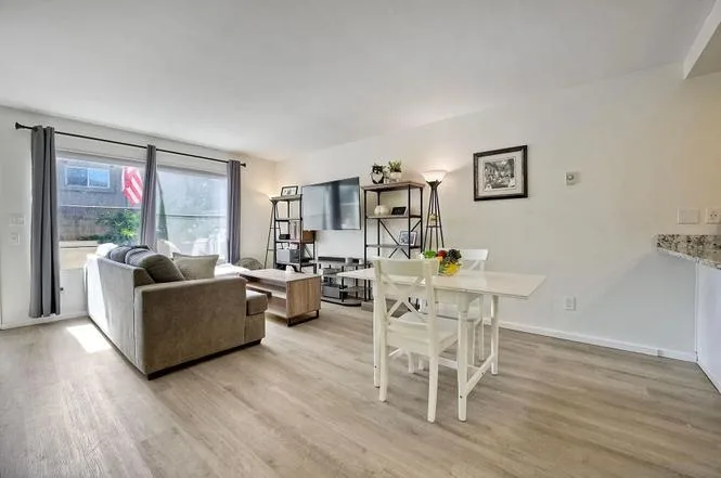 7178 Melody Ln photo 3