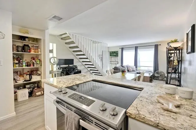 7178 Melody Ln photo 5