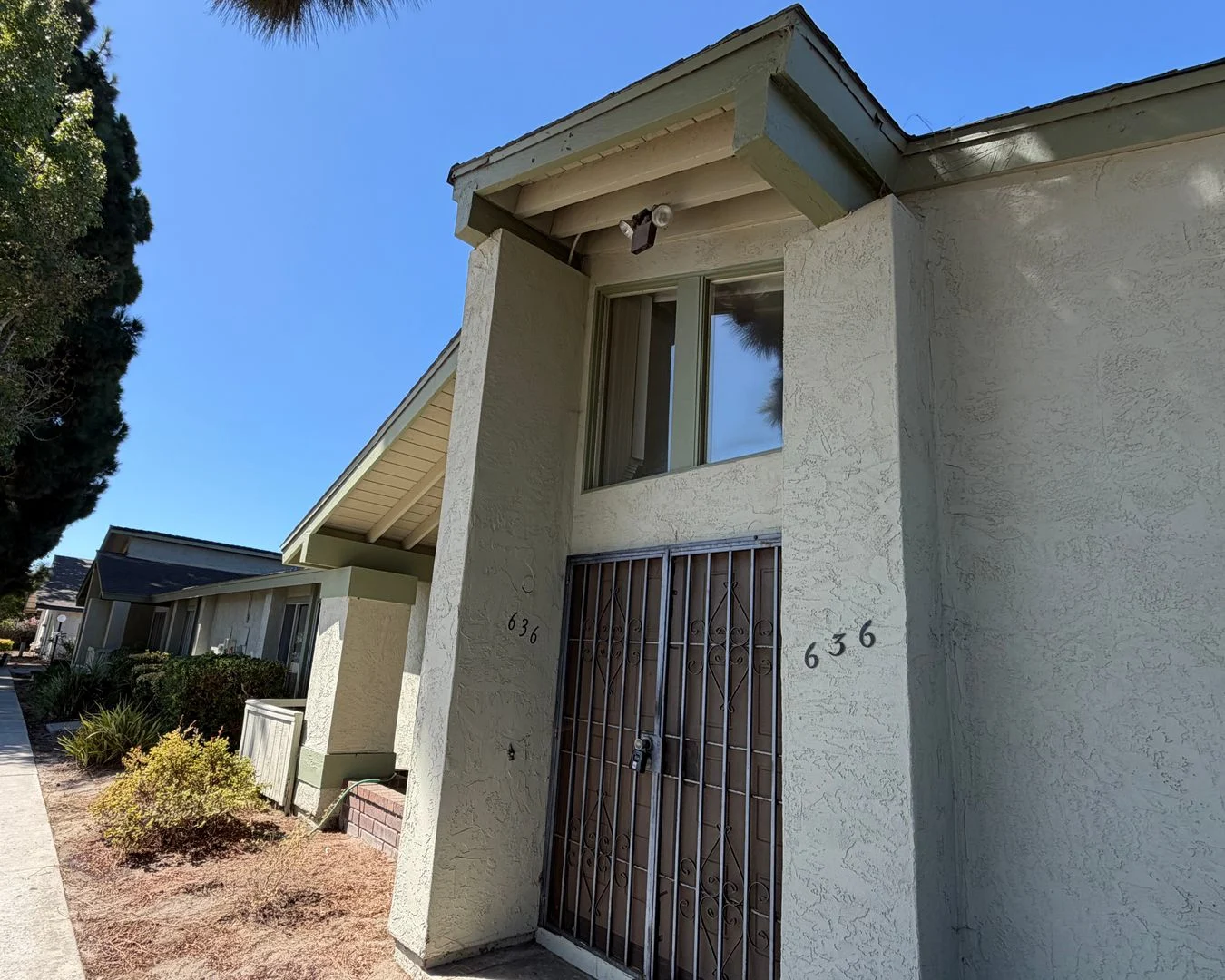 636 Kumquat Way photo 2