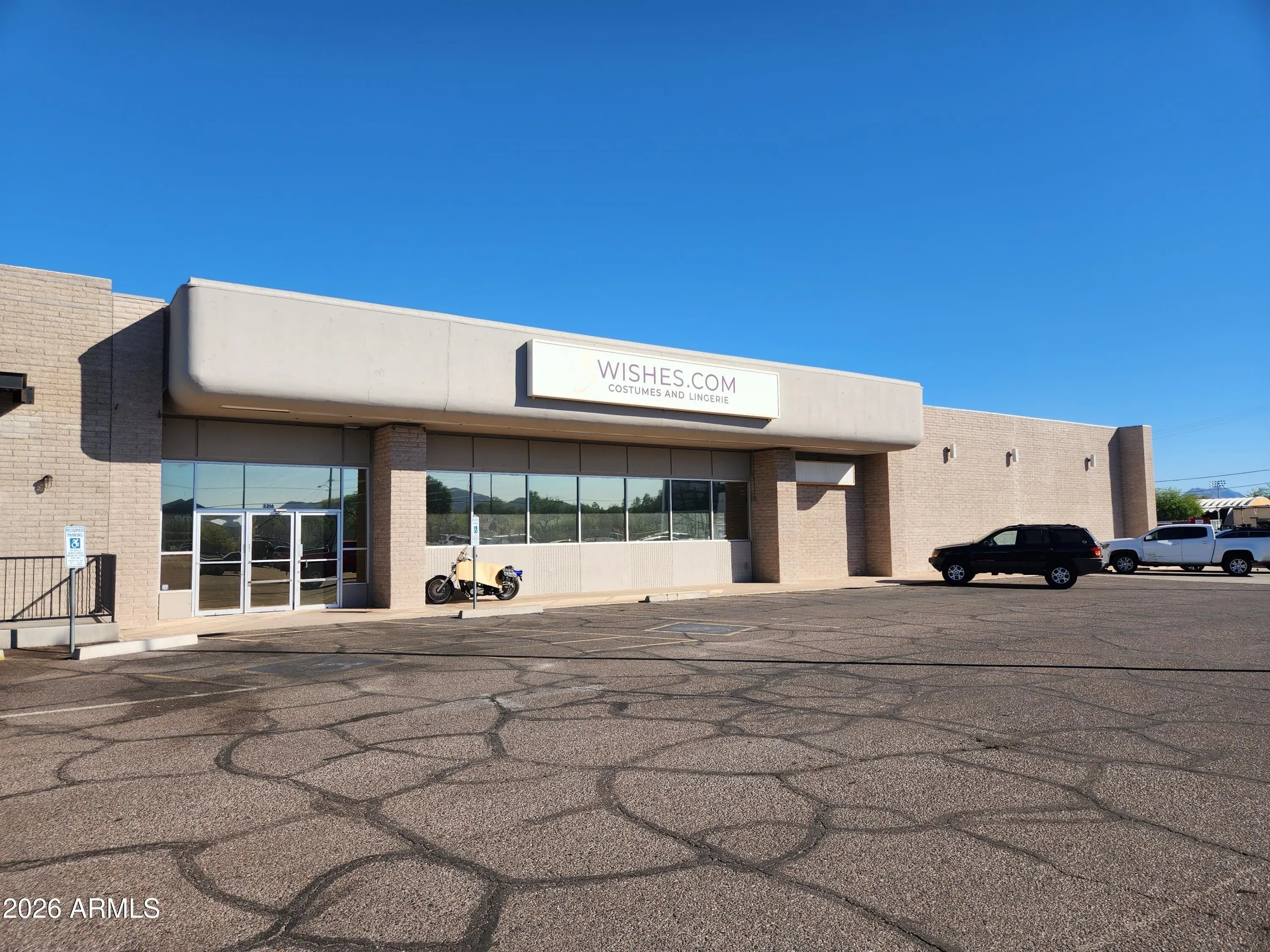 3216 E Cactus Road photo 3