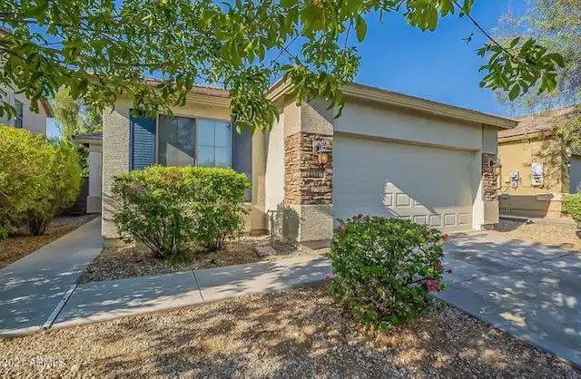 18211 W Eva St photo 4