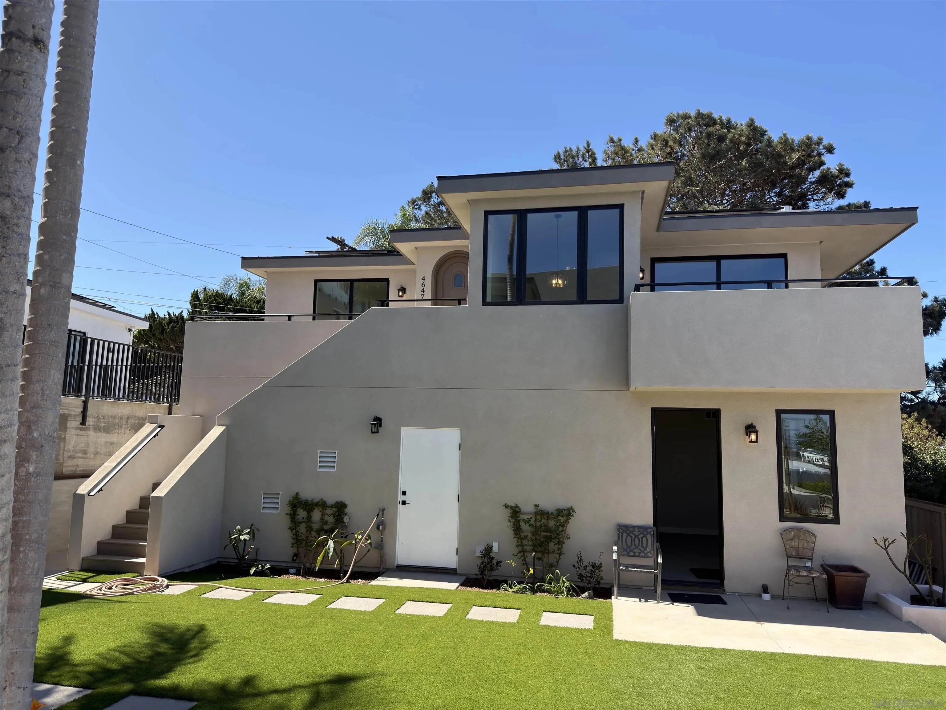 4645 Coronado Ave photo 2