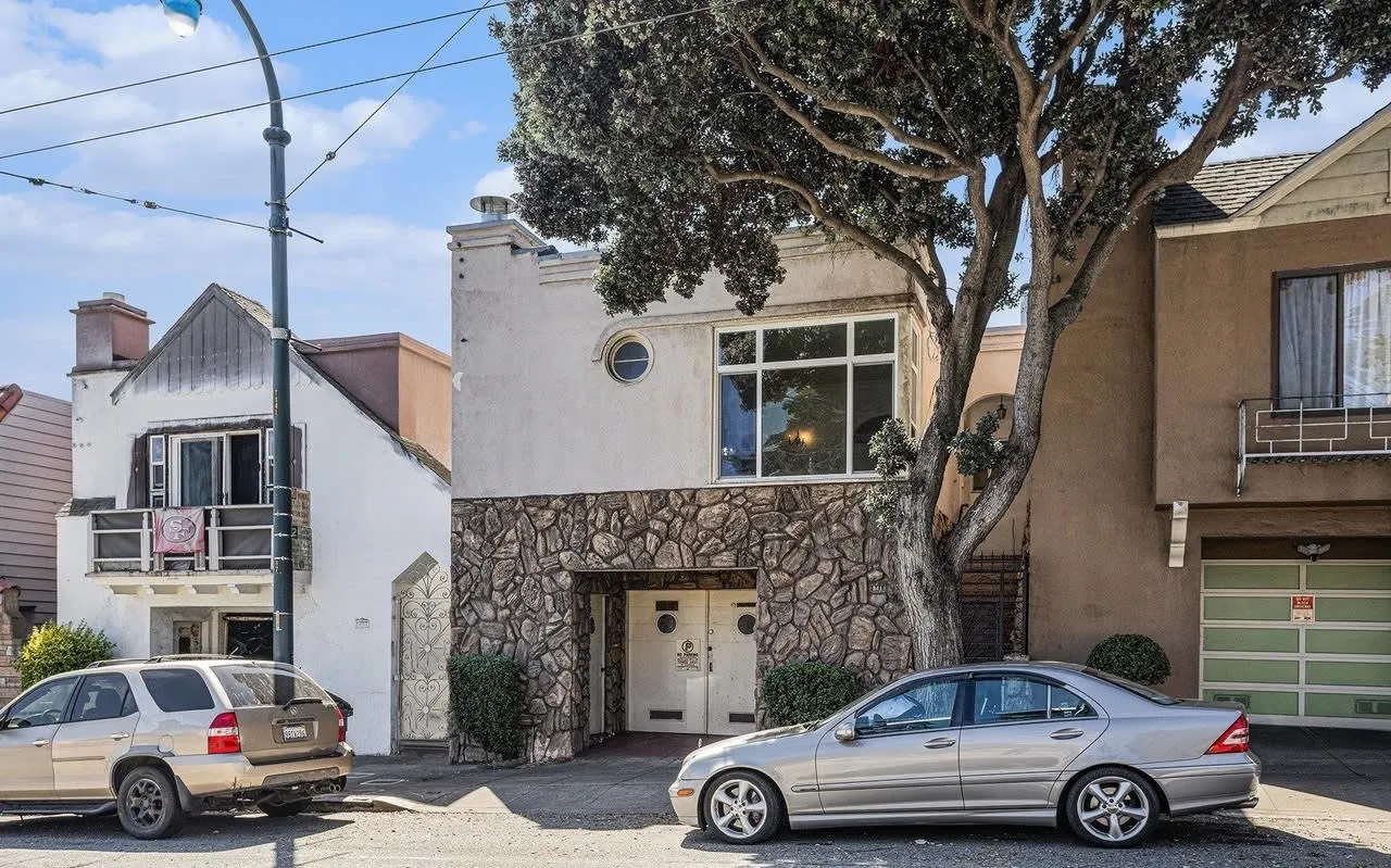 Located Near City College Of Sf, Ocean Ave Shops And Streetcar. photo 3