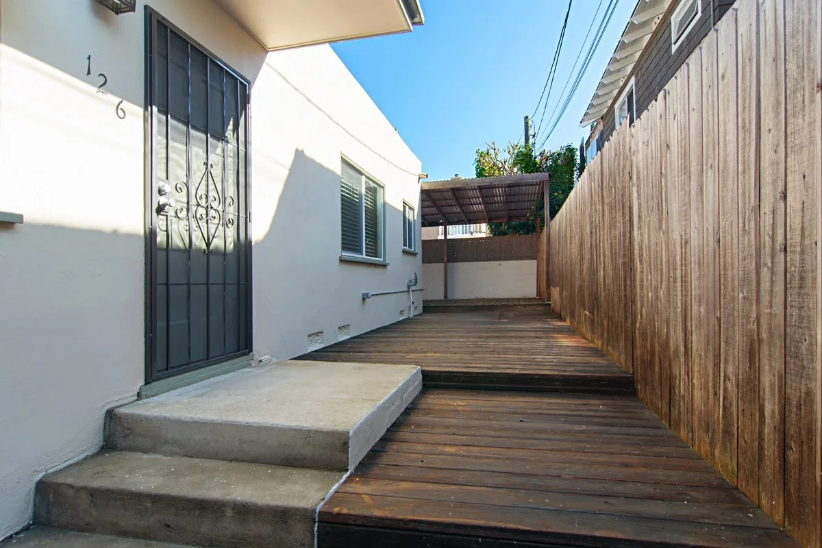 126 J Ave photo 4