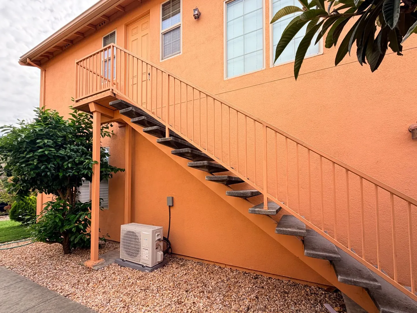 1463 Trombetta St photo 4
