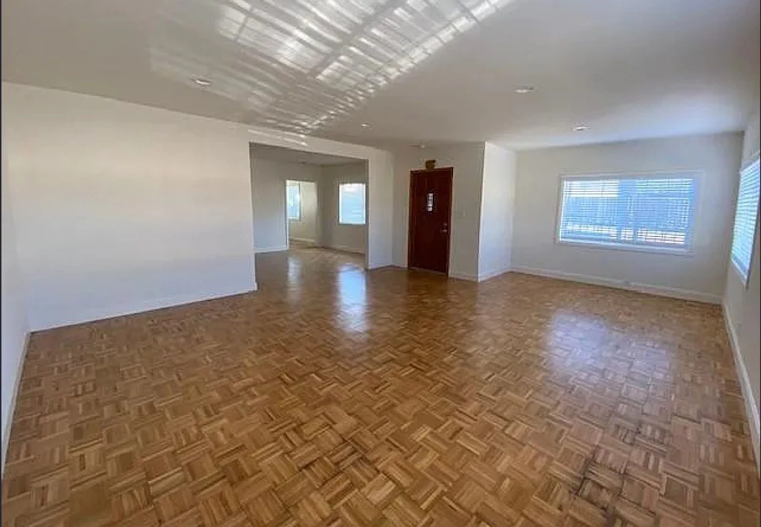2554 24th Ave photo 4