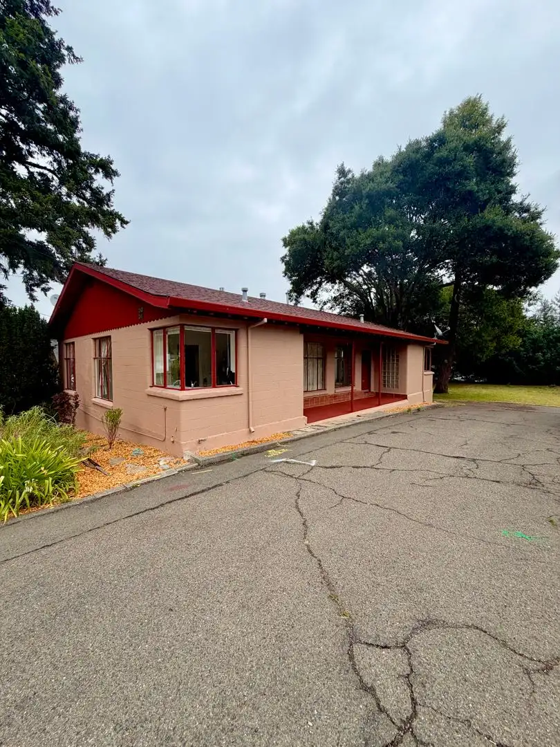 341 West St photo 2