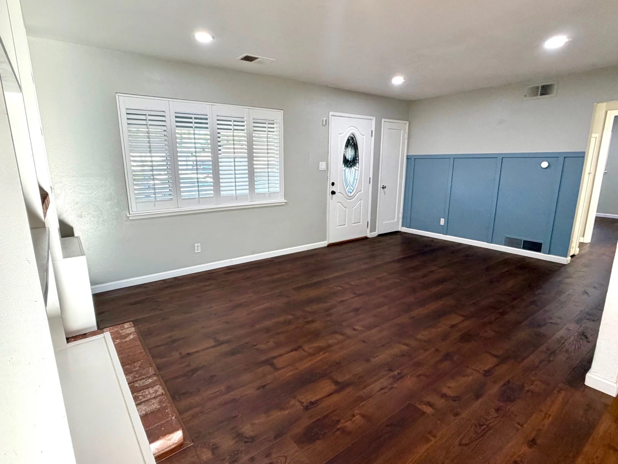 1304 Louis Drive photo 4