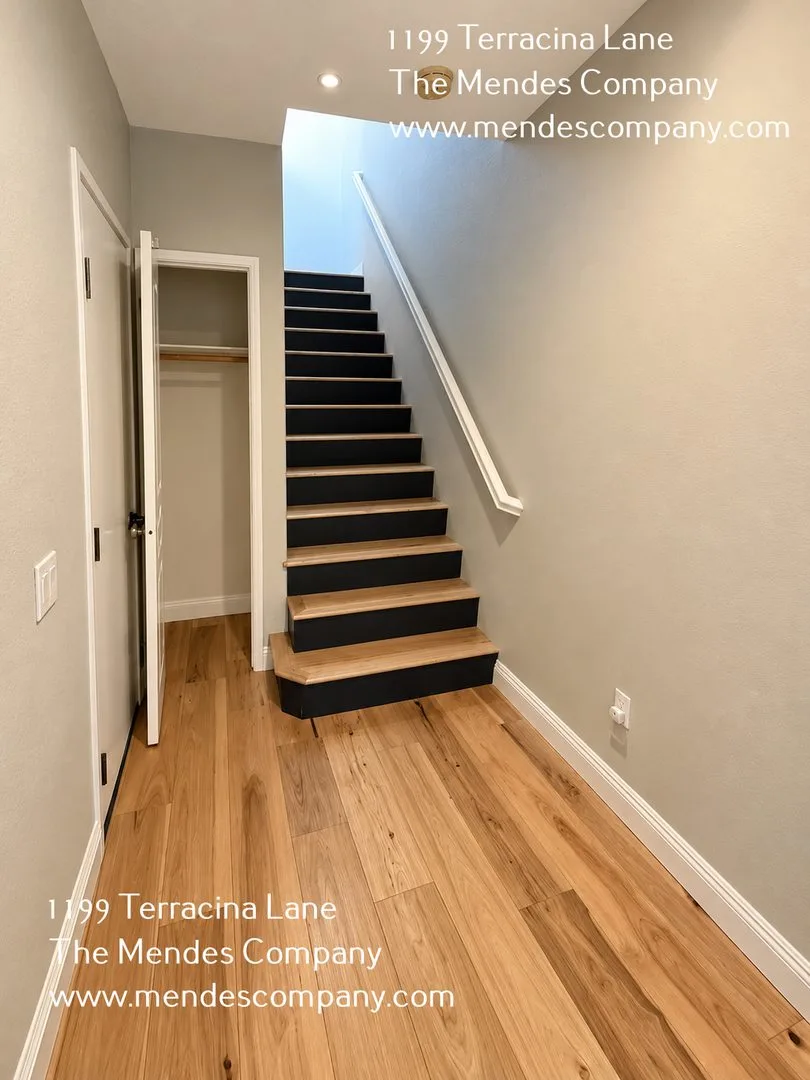 1199 Terracina Ln photo 3