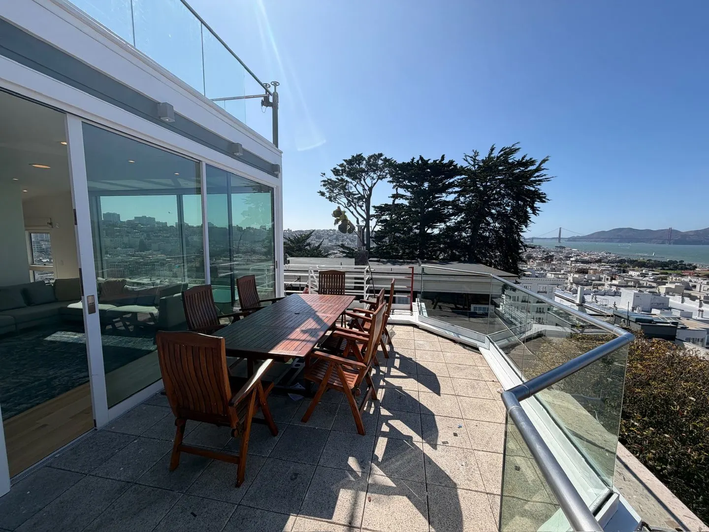 Iconic Russian Hill Luxury: Fully Remodeled 6-Level Home with Sweeping Bay Views photo 5