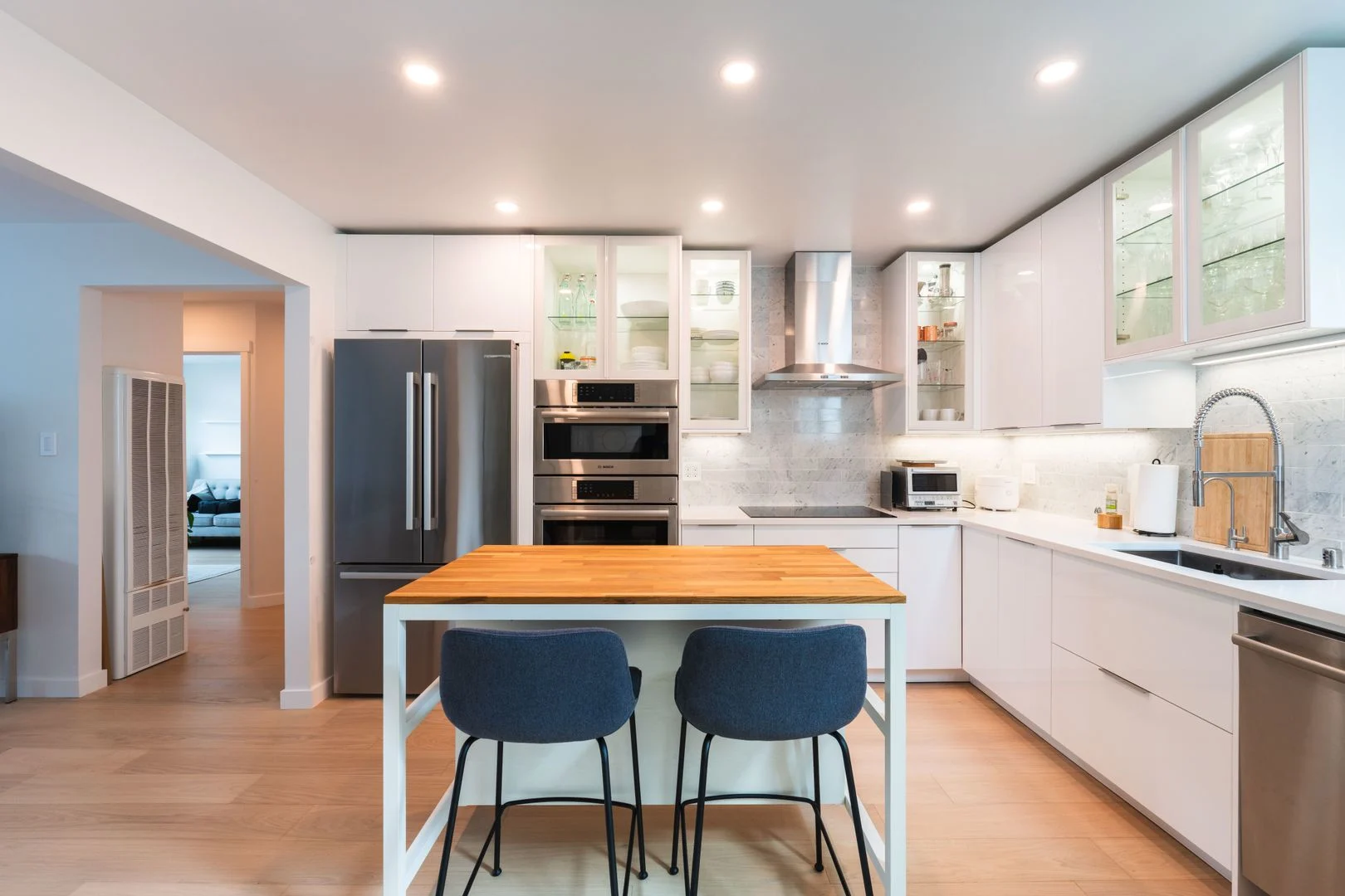 2BR/1BA Condo on Church · San Francisco photo 5