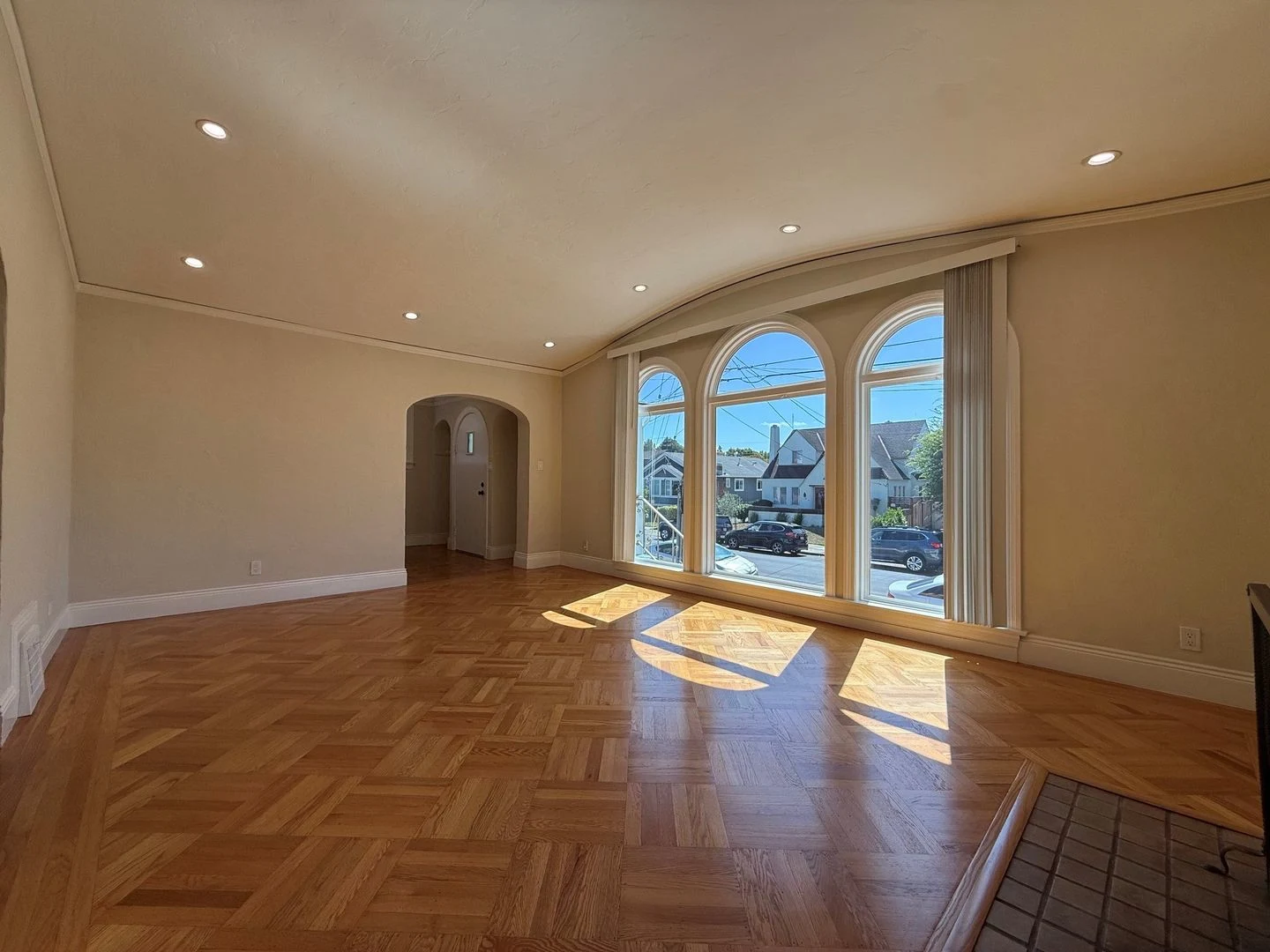 Bright And Clean Studio In A Highly Convenient Location On The Burlingame Border. photo 5
