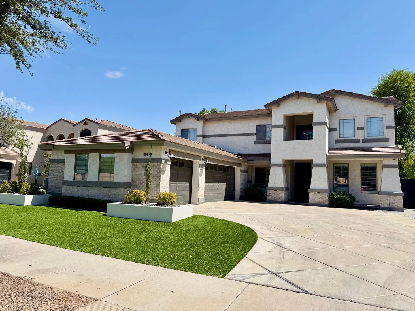 Stunning High End 4 Bedroom/2.5 Bath Two Story Home in Queen Creek! Private Pool and Unbelievable Upgrades Throughout!