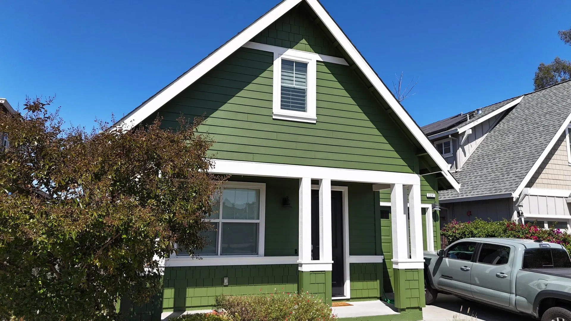 Coming Soon! Bright And Beautiful 3 Bedroom, 2.5 Bathroom Single Family Home! photo 4