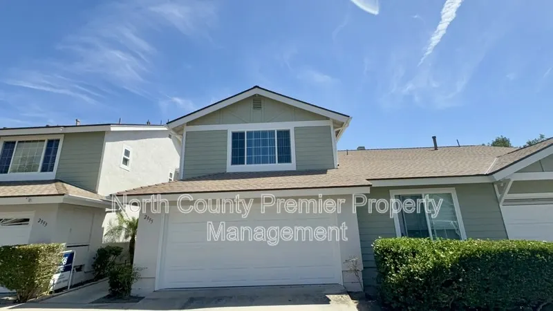 2995 Lexington Cir photo 3