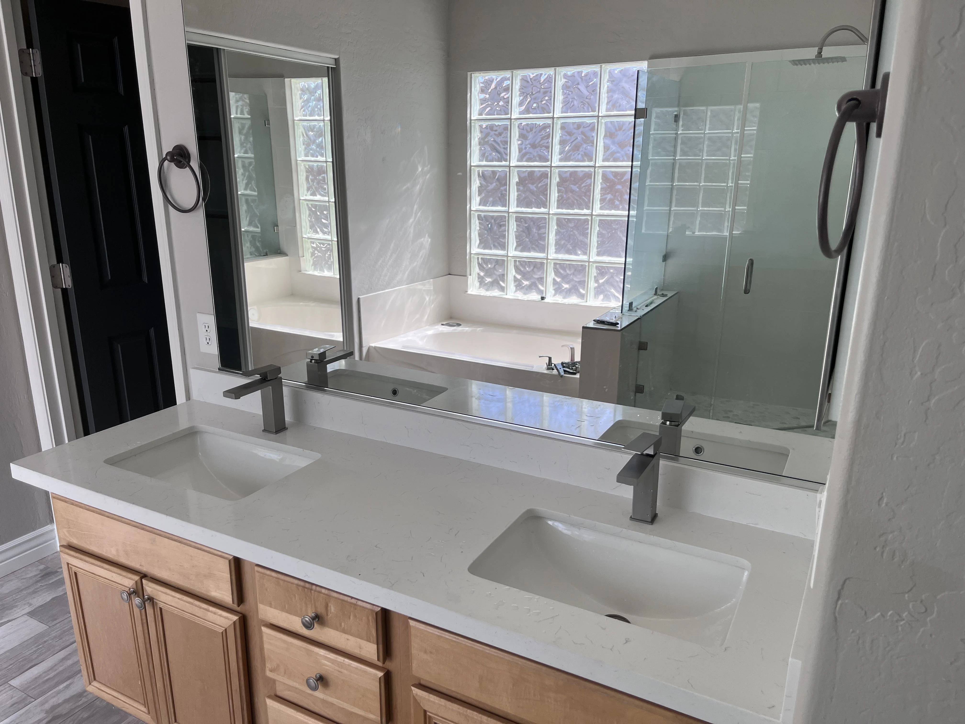 221 E Arabian Dr photo 4