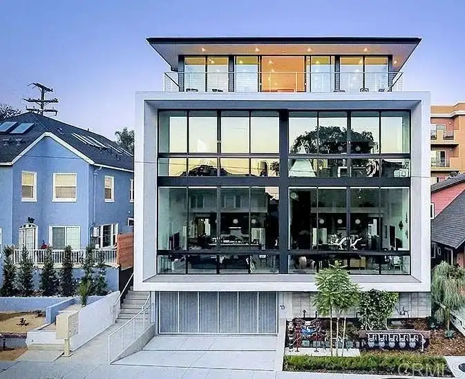 2359 Front Street