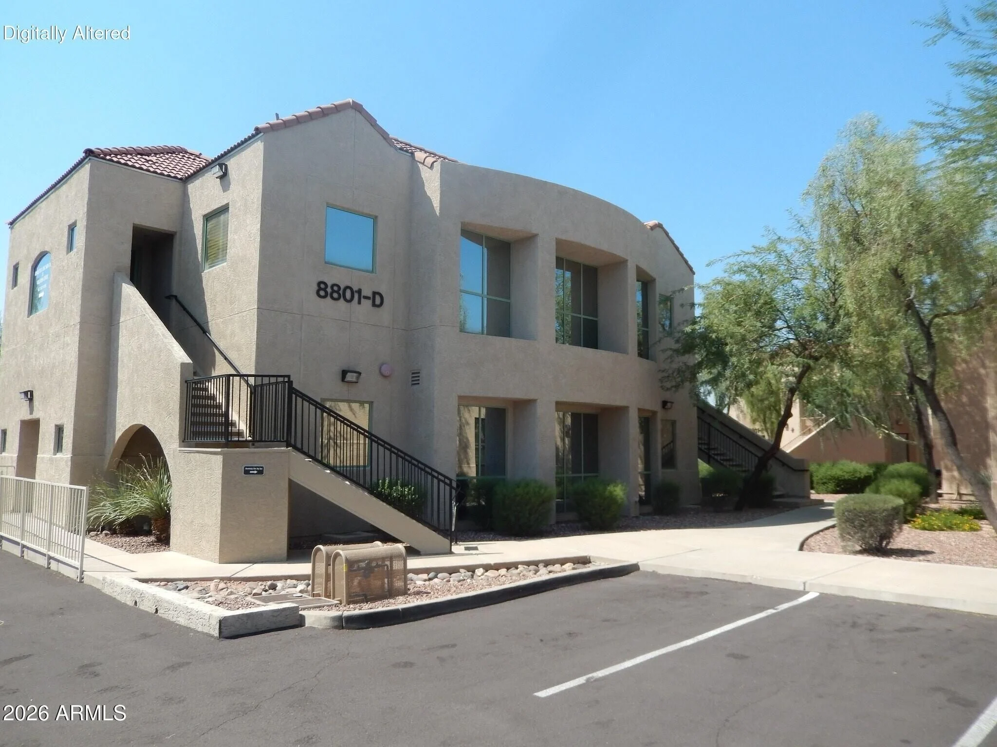 8801 W UNION HILLS Drive photo 2
