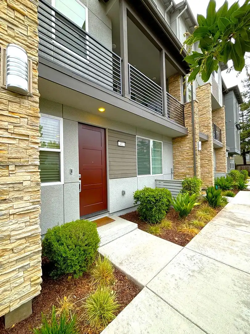 412 Arc Ct Hayward, CA 94544 photo 2