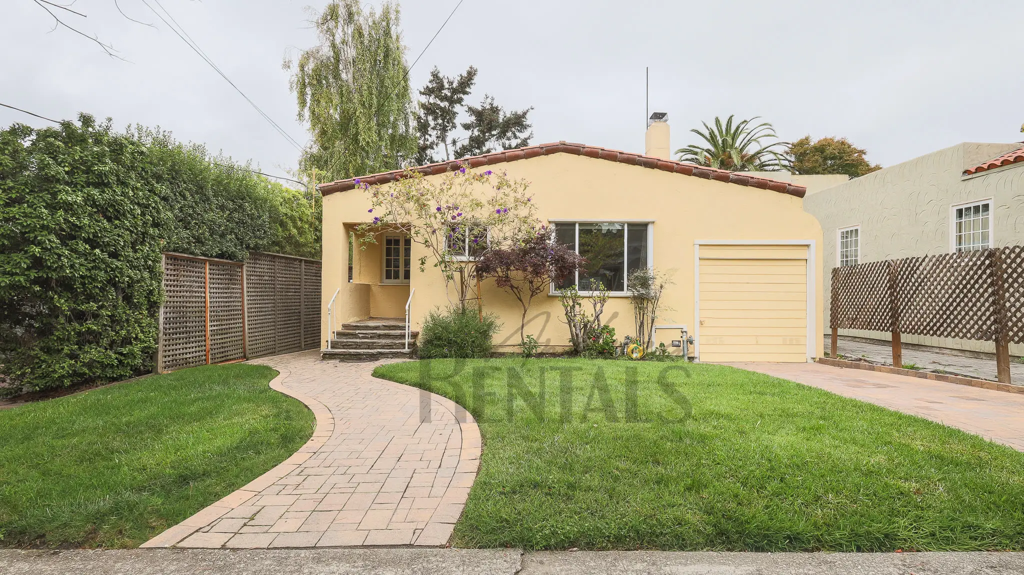 516 Curtis St photo 2