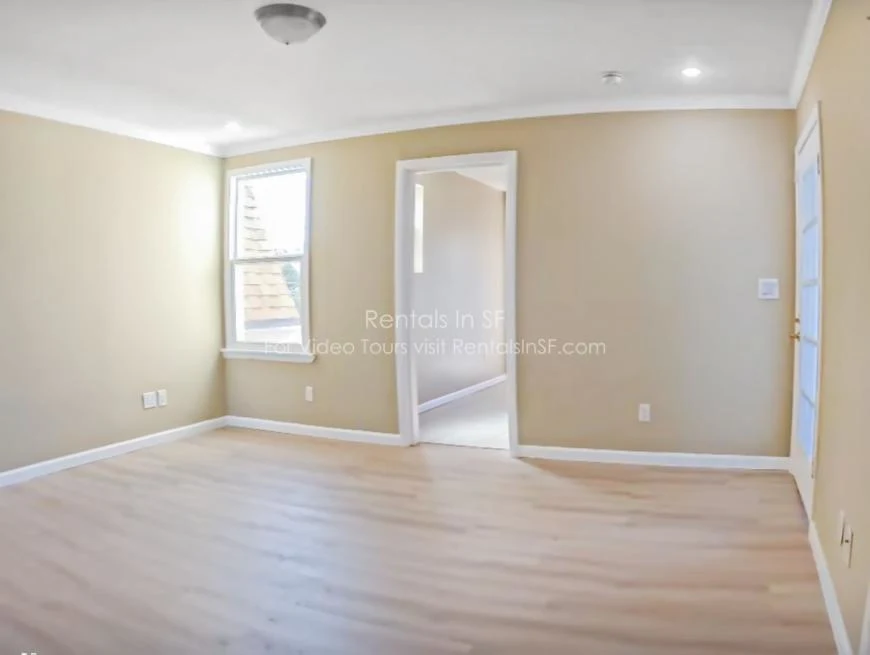 1573 McKinnon Ave. photo 5