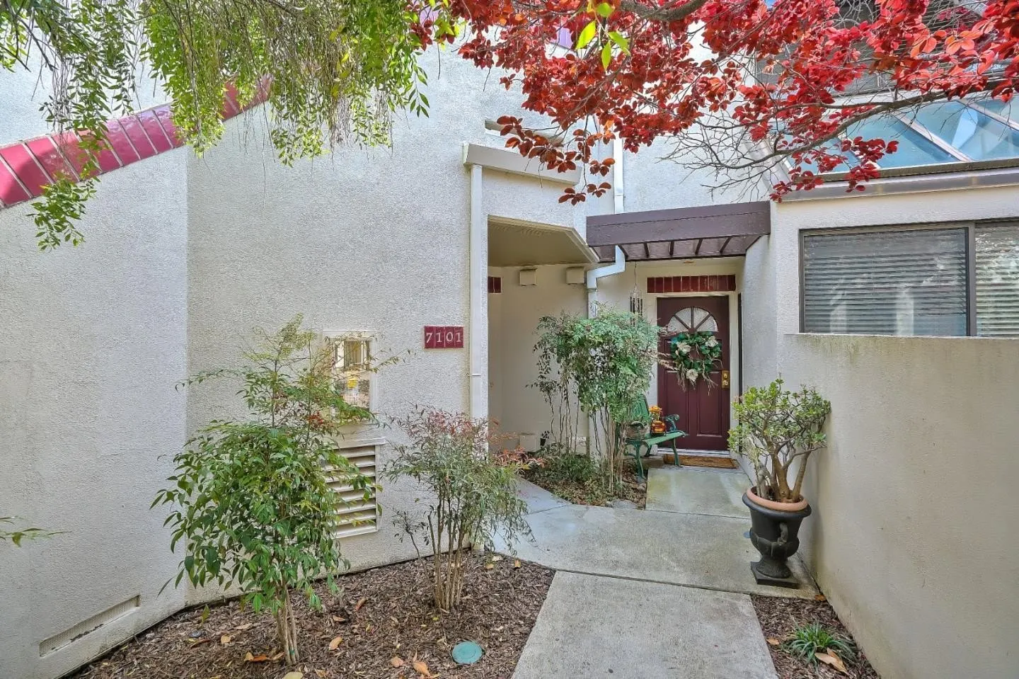 2BR/2BA Single Family House on Shorebird Cir · Redwood City