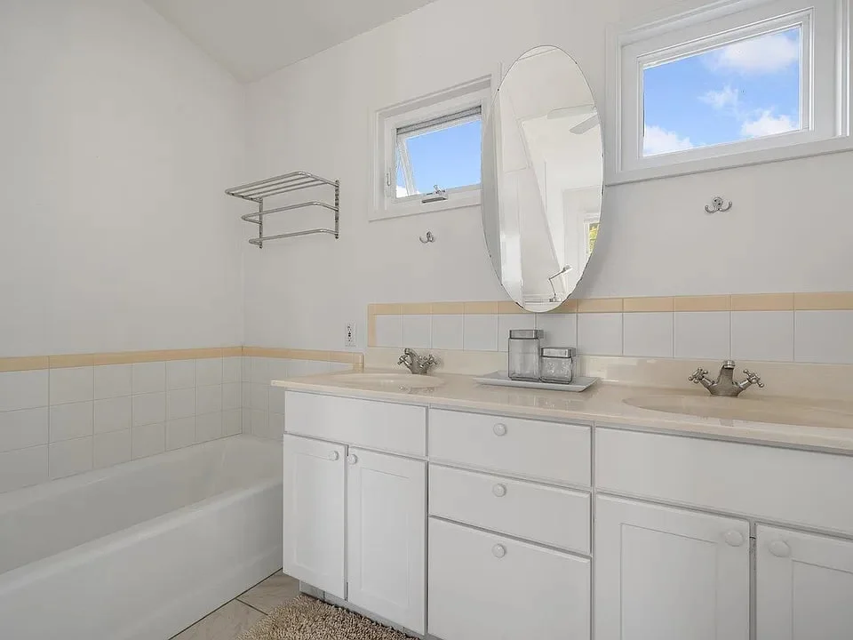2148 Dartmouth St photo 2