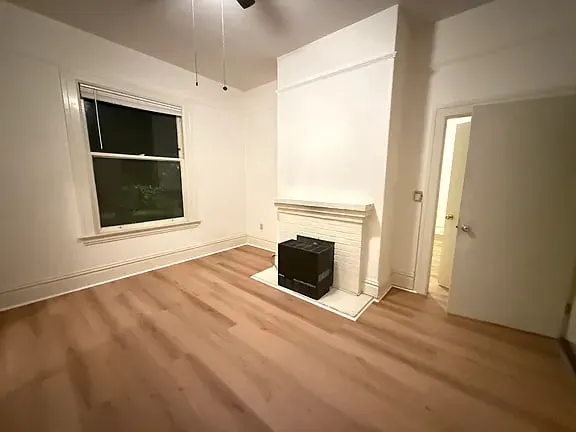 1174 Park Ave photo 4