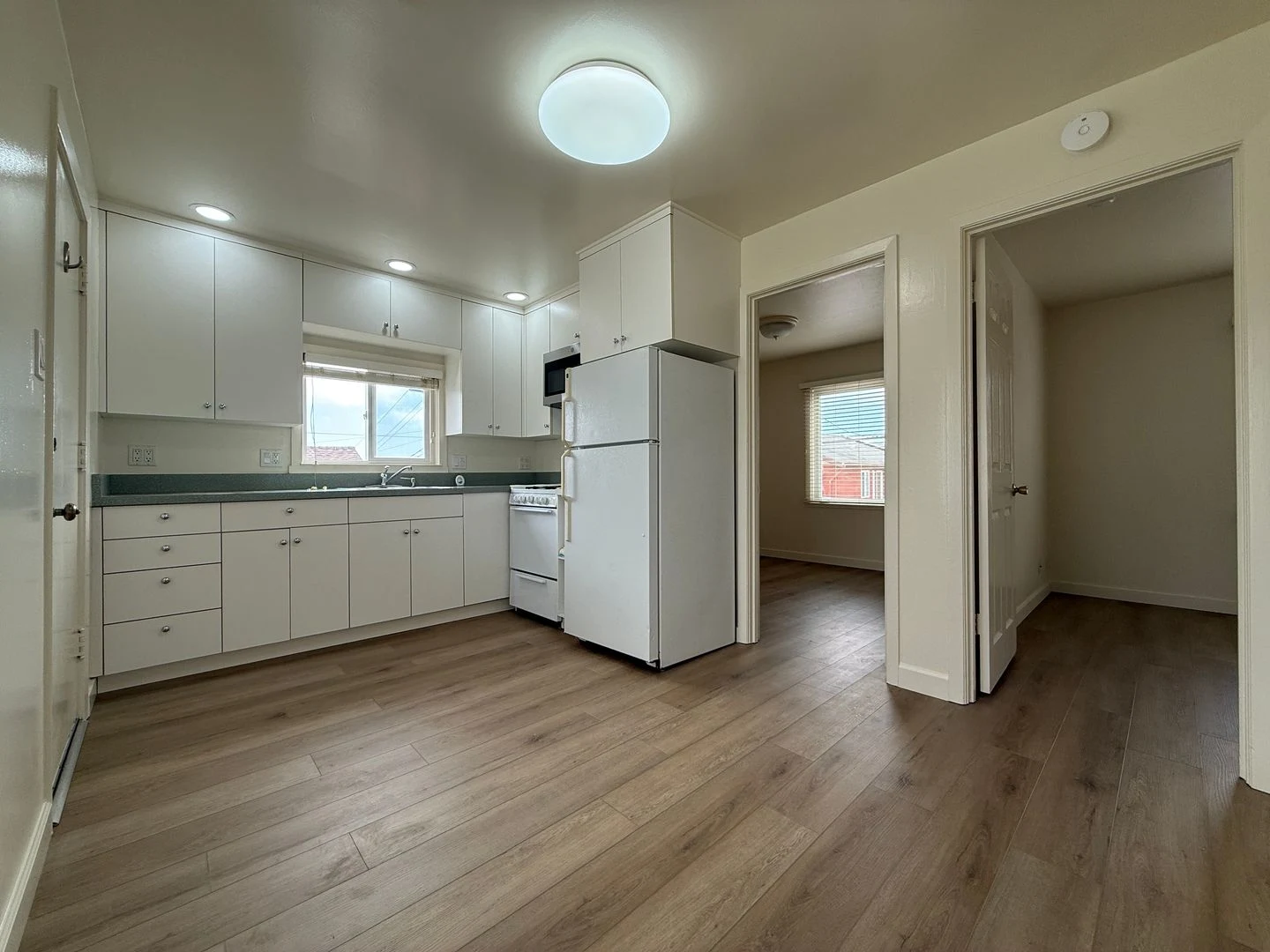 622 Tamarack Ln photo 2