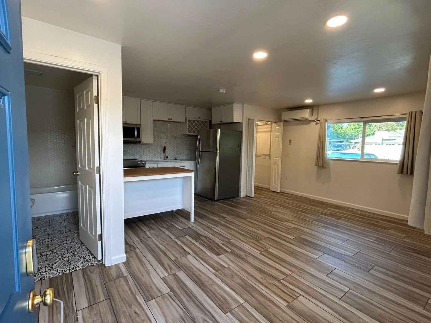 1655 Merian Dr photo 3