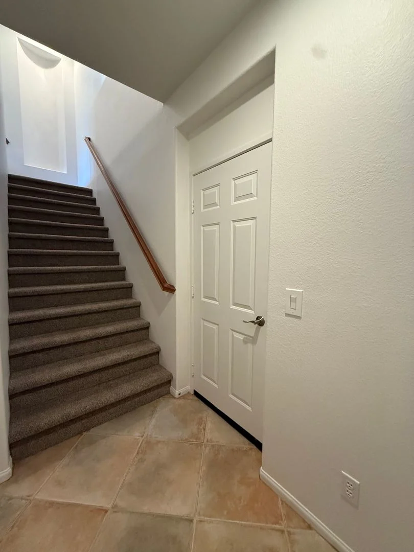 $$750 OFF FIRST MONTHS RENT!! 3 Bedroom 2 Ba w/2 car garage! photo 5