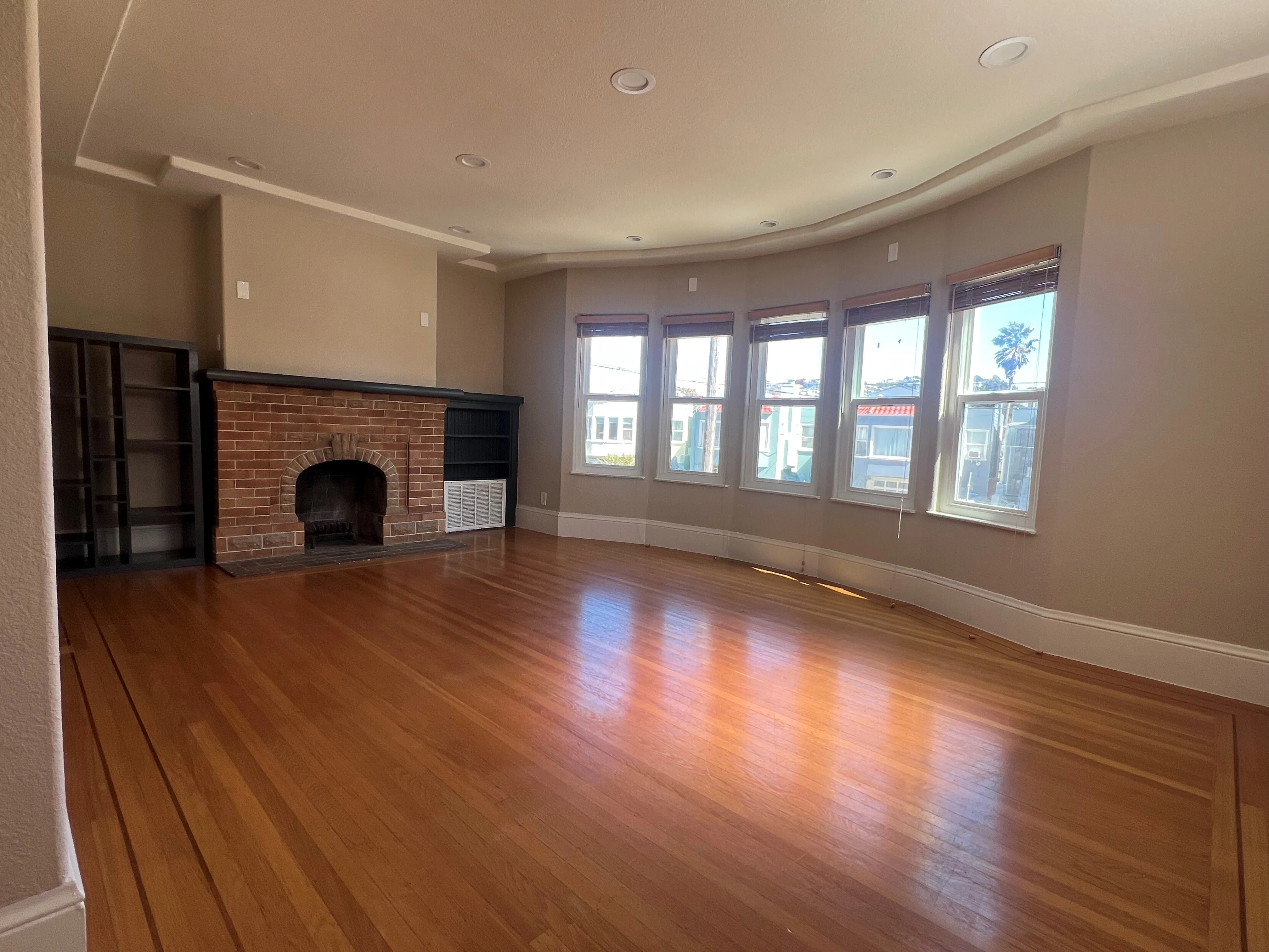 2BR/1BA Single Family House on Capistrano Ave · San Francisco photo 5