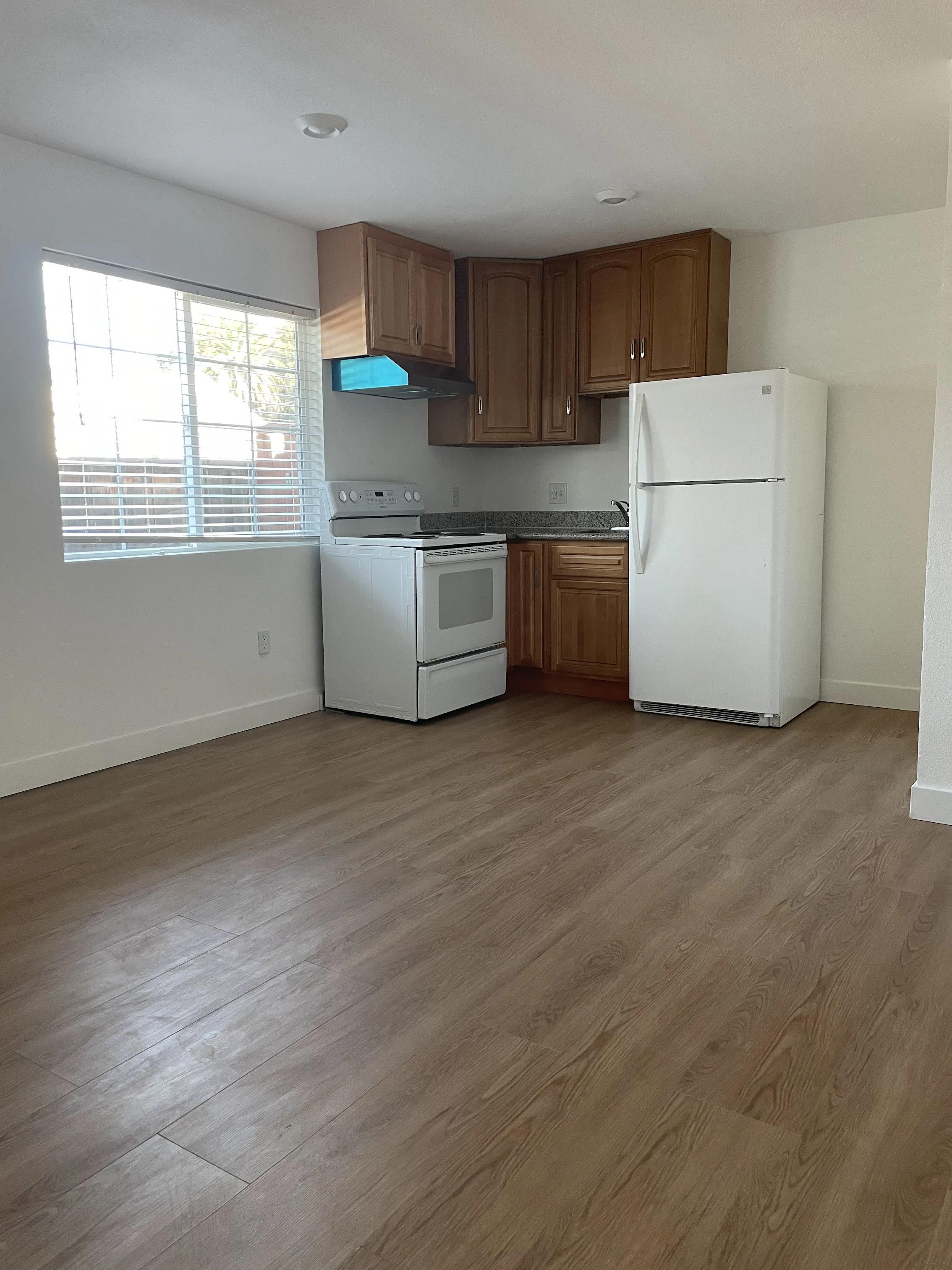 1656 Cunningham Ave photo 4