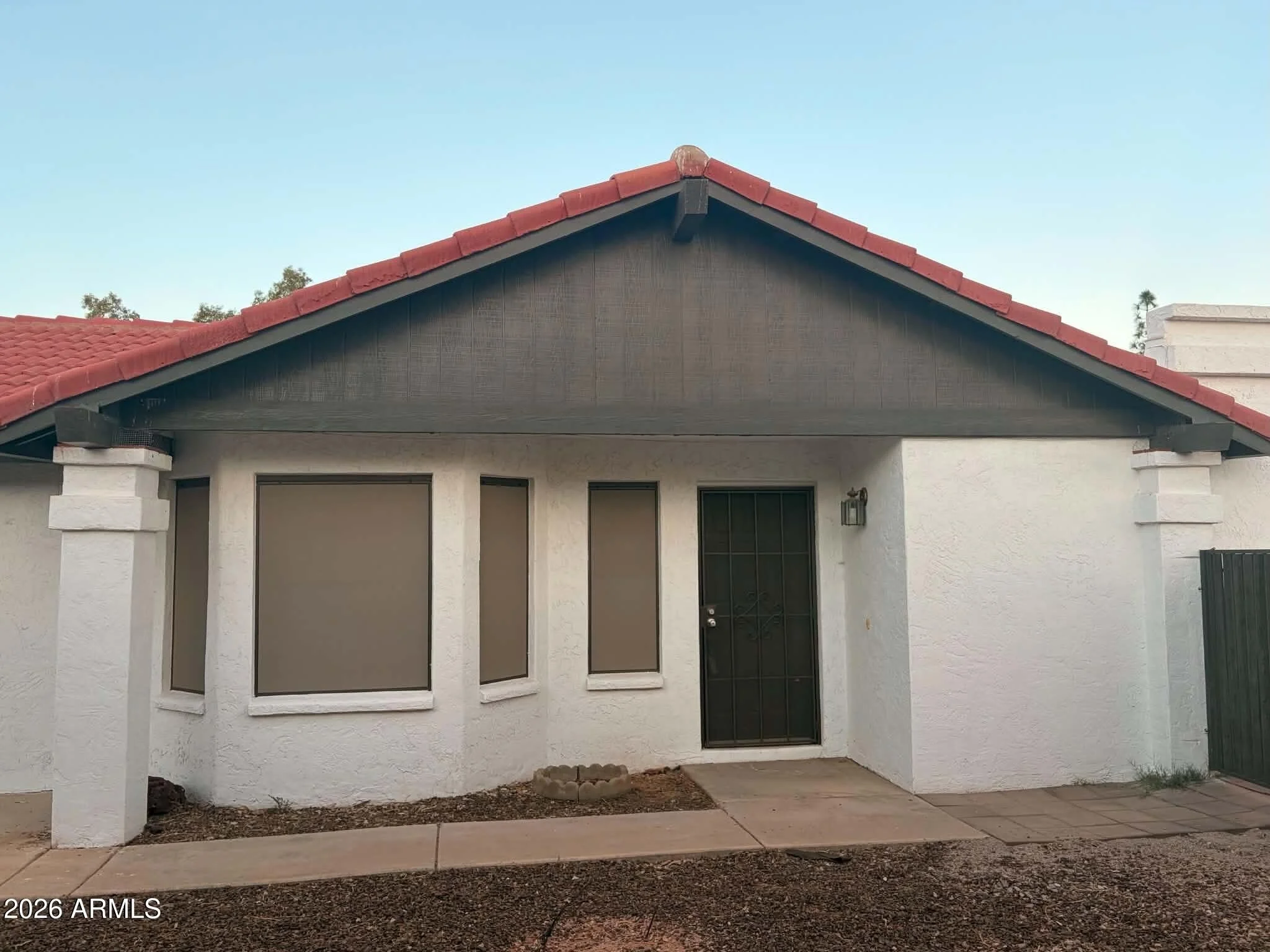 1151 W LAREDO Street photo 2
