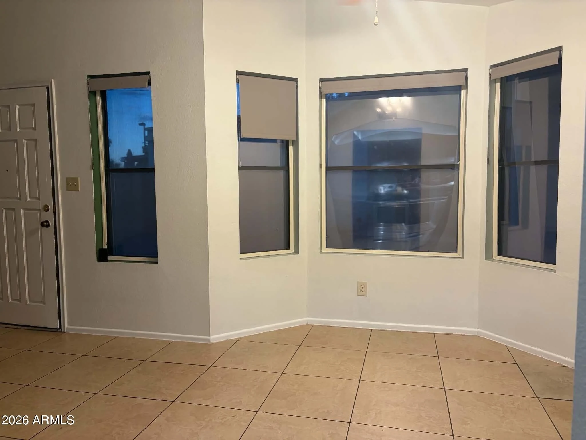 1151 W LAREDO Street photo 4