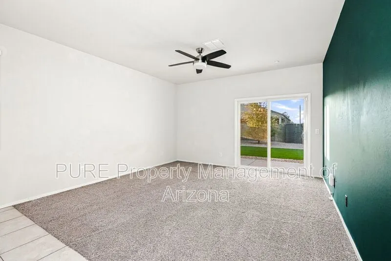 41852 W Allegra Dr photo 4