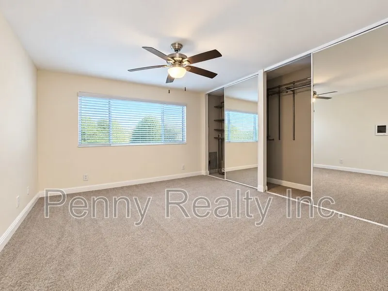 2861 Polk Ave photo 5