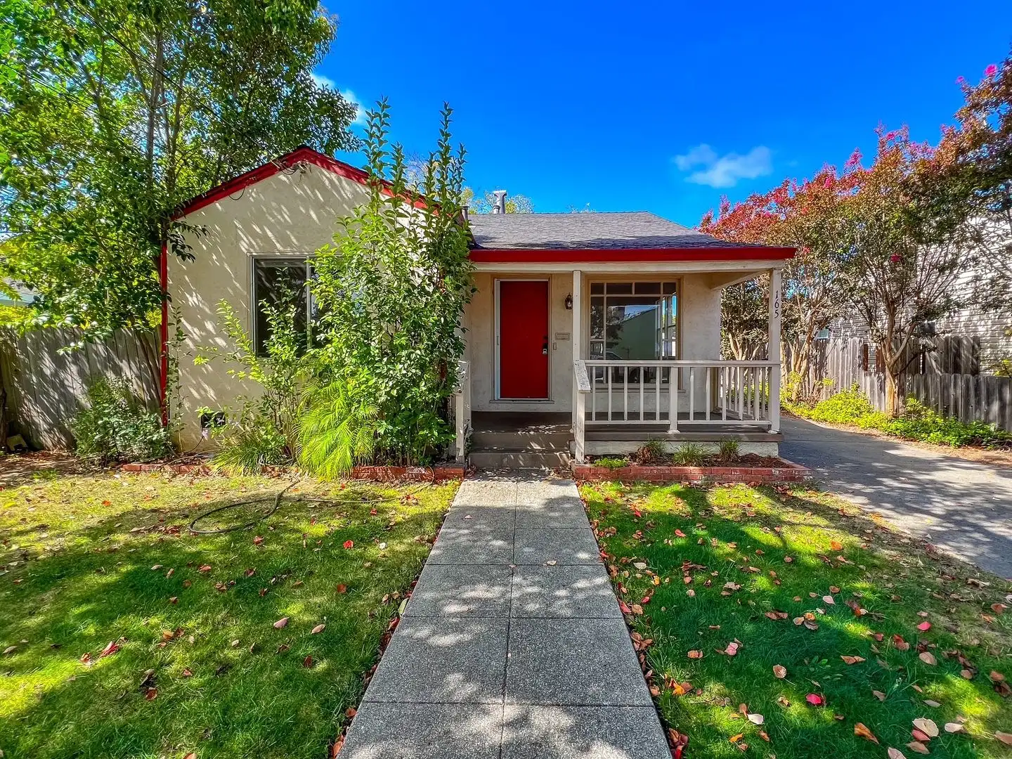 Charming 2-bedroom Home With Large Fenced Yard In Napa photo 2