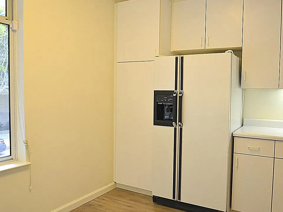 2074 Sutter St Apt 211 photo 4