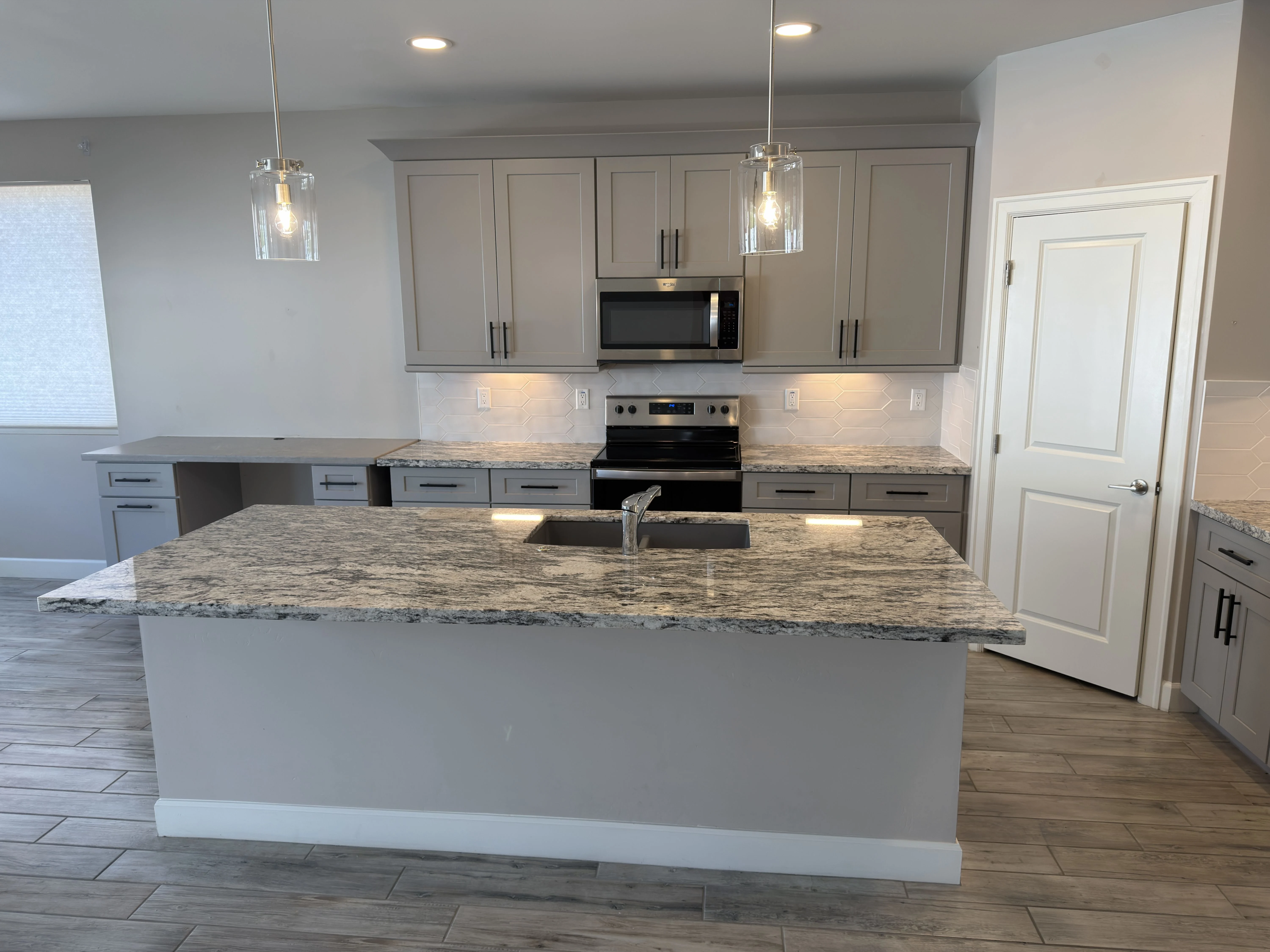 2307 North Shannon Way photo 4