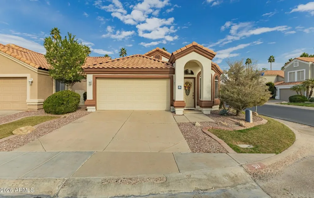 517 S Paradise Dr photo 2