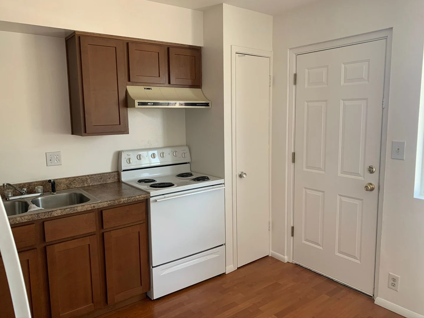 COMING SOON --- Tempe 1BD/1BA condo for rent! photo 3