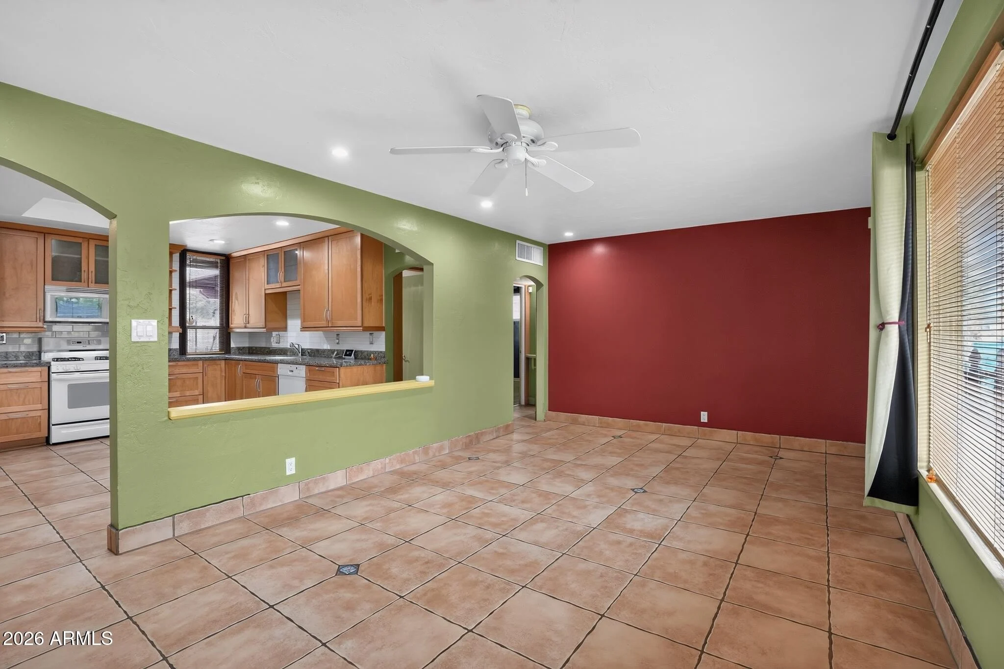 315 W Glenrosa Ave photo 5