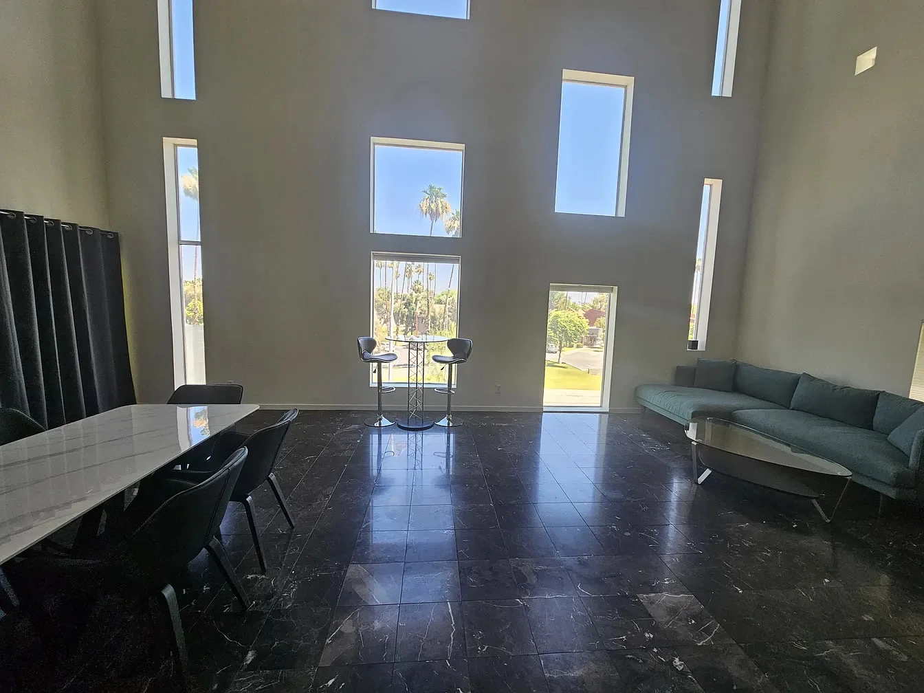 1114 W University Dr photo 2