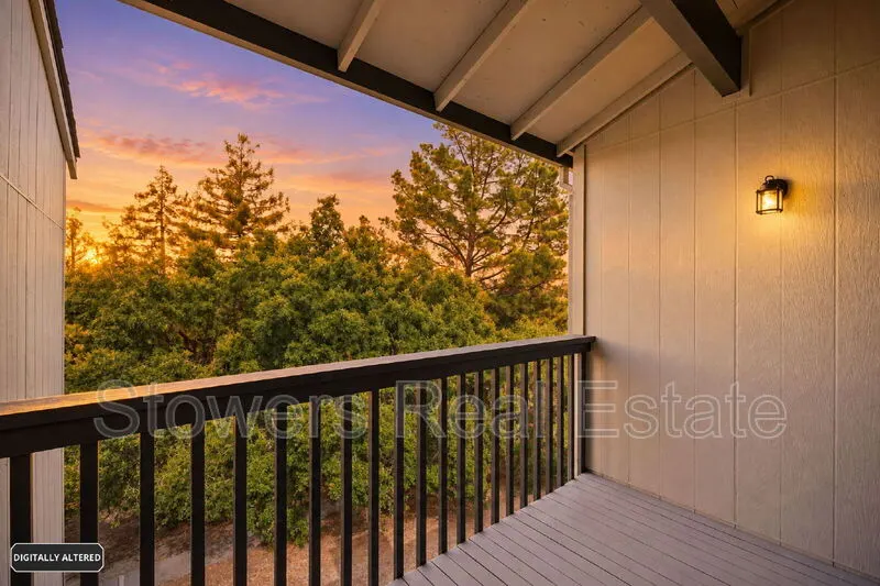 1463 Ashwood Dr photo 2
