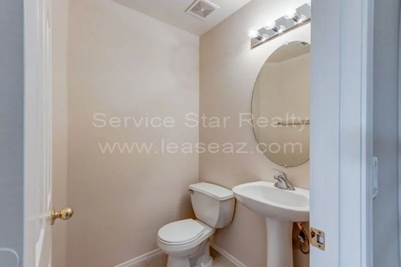 1710 N 105th Dr photo 4