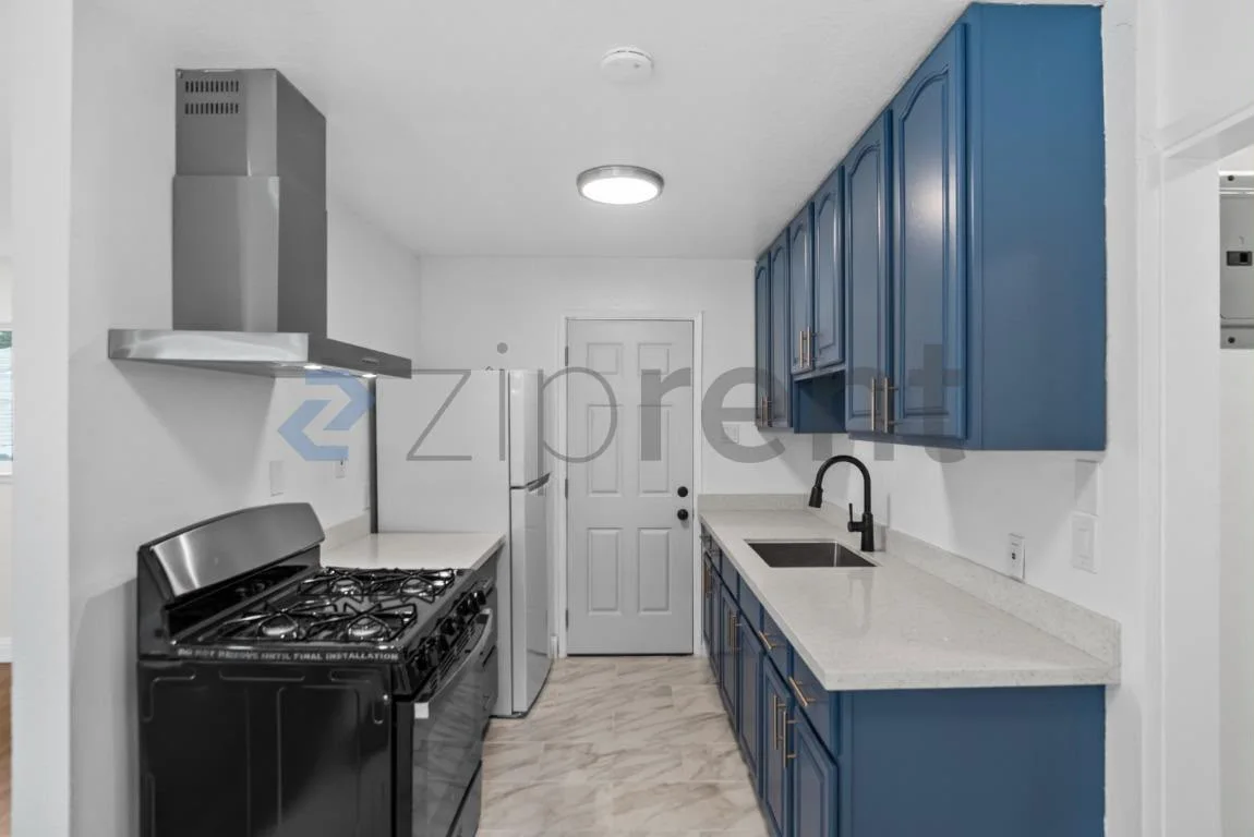 3578 Galindo St photo 3