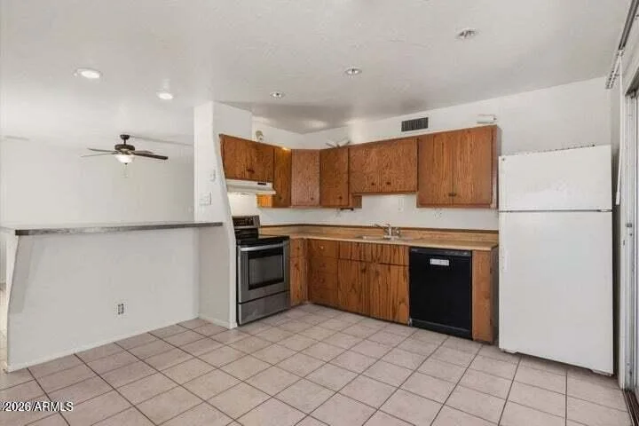 2925 W Mandalay Ln photo 5
